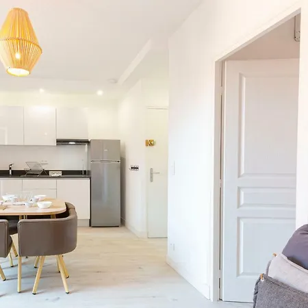Charming One Bedrooms Renovated In Apartamento